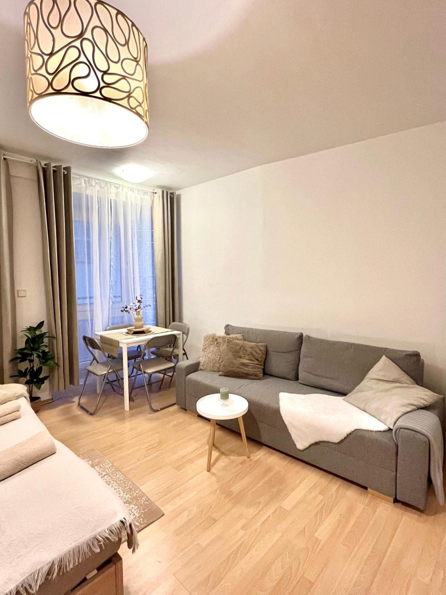 Apartment Simona - Old Town Pozsony Kültér fotó