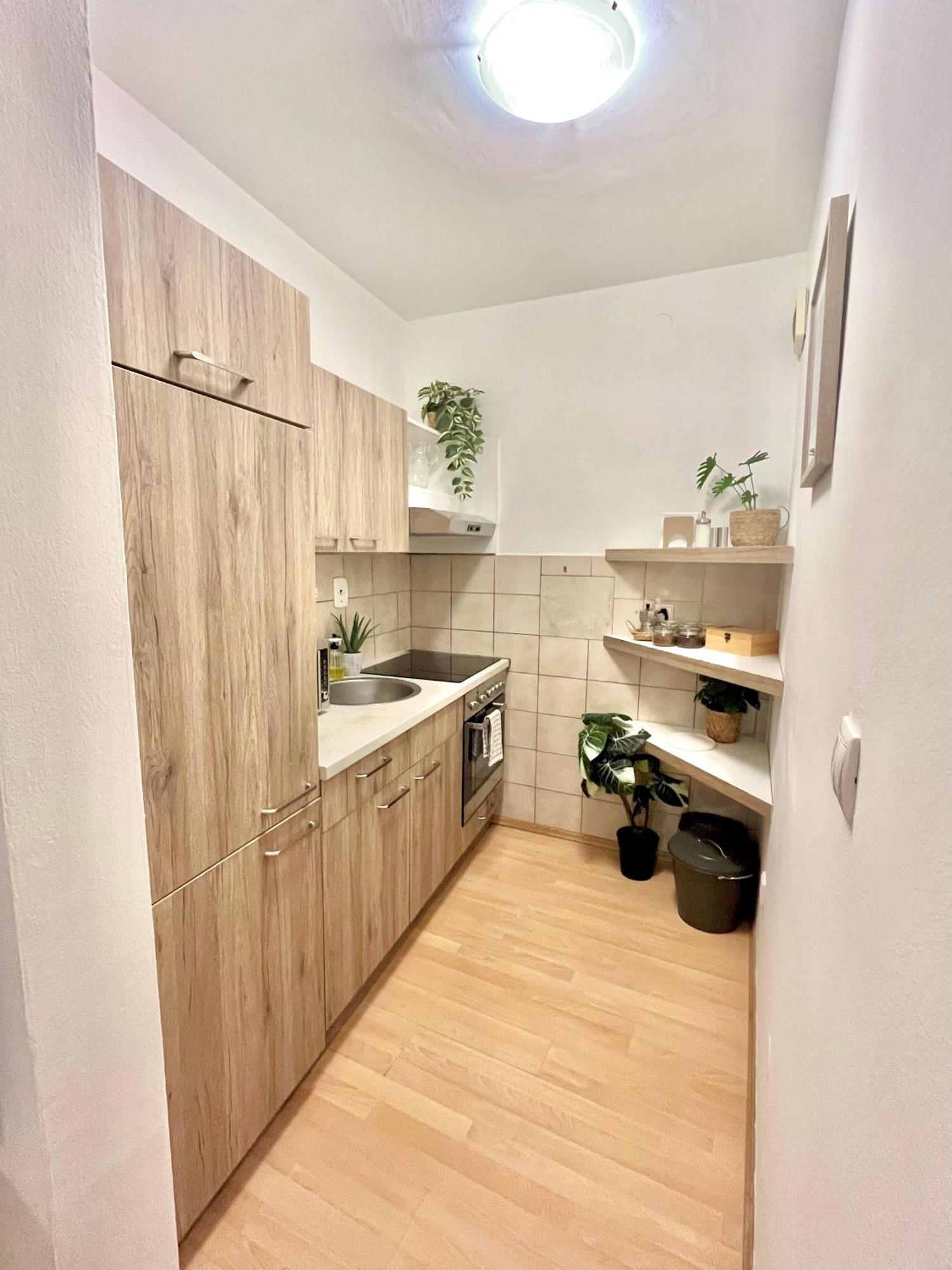 Apartment Simona - Old Town Pozsony Kültér fotó
